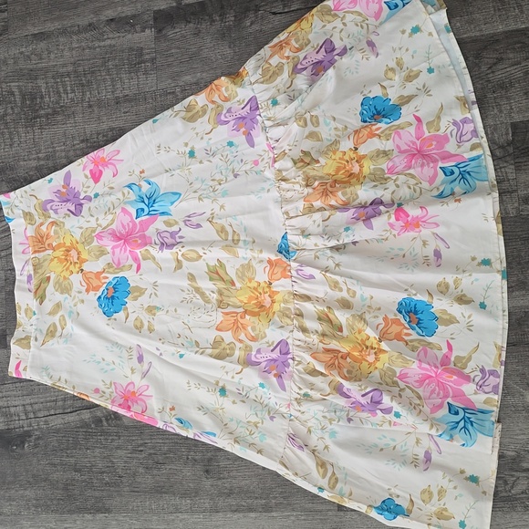 Two Pieces Set - Picture 4 of 6